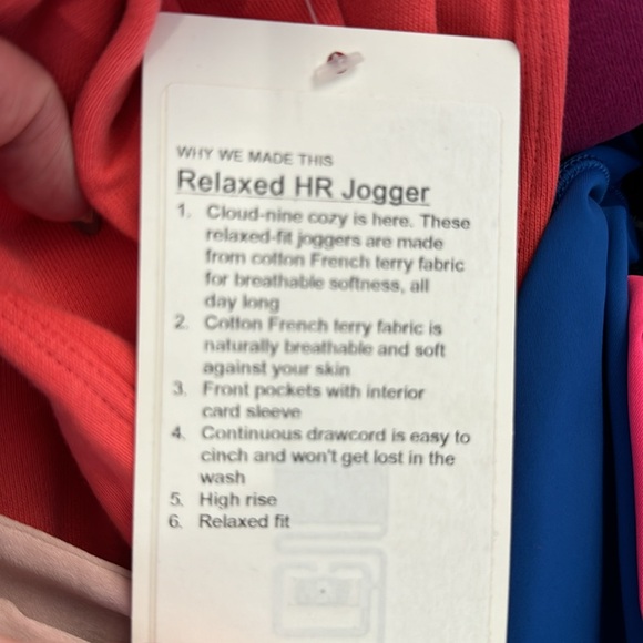 EUC LULULEMON Relaxed HR Jogger with pockets and adjustable waist. Size 2 - Picture 2 of 4
